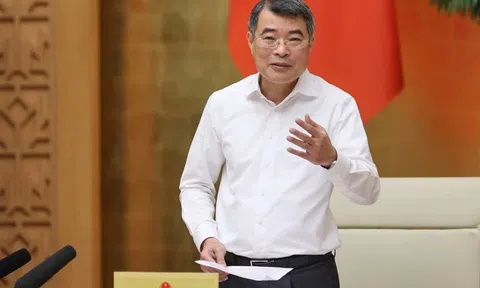 Thủ tướng yêu cầu cắt giảm tối đa trung gian khi phân phối xăng dầu