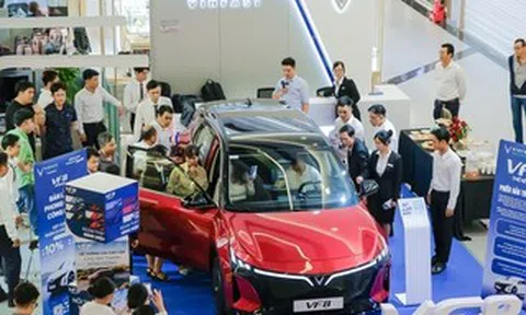VinFast VF 8 thế hệ mới có 12.728 đơn đặt hàng sau 8 ngày mở bán