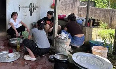 Con trai tôi đưa bạn gái về ra mắt đúng dịp họ hàng đông đủ, thái độ của cô bé khiến tôi biết không thể làm dâu nhà này được!