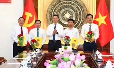 Thanh Hóa tiếp nhận, bổ nhiệm nhiều lãnh đạo cấp sở, ngành