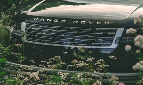 Range Rover Electric thuần điện đã có hơn 61.000 đơn đặt hàng