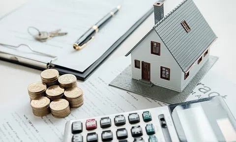 Lãi suất vay tăng cao, nhà đầu tư bất động sản tìm cách cắt lỗ, bán tháo
