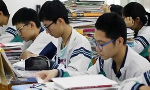 GVCN 20 năm tiết lộ: Học sinh sở hữu 4 dấu hiệu lạ này đều là học sinh giỏi "ngầm", cha mẹ cứ yên tâm