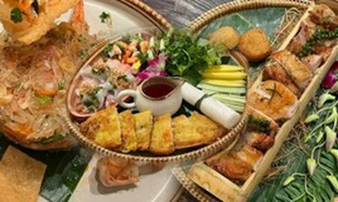 Trải nghiệm nhà hàng có vị trí đắc địa nhất Hội An, tự tay làm tô mỳ quảng vừa ý nhất cuộc đời