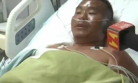Bị sóng cuốn khi đi dạo biển, người đàn ông ăn 80 con cua để sống sót