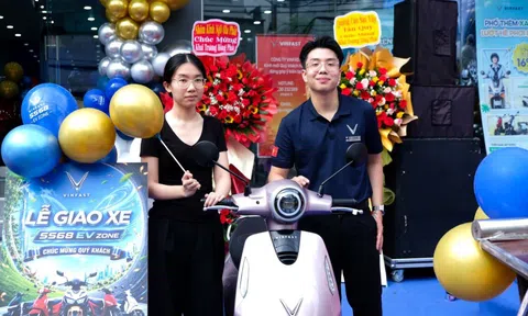 Lần đầu ra mắt mô hình showroom cao cấp EV-Zone