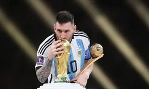 Hàng triệu người thắc mắc về lượng vàng trong cúp World Cup: Câu trả lời khiến tất cả ngỡ ngàng