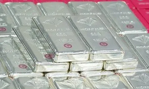 Giá bạc hôm nay (12/6): Bật tăng dựng đứng