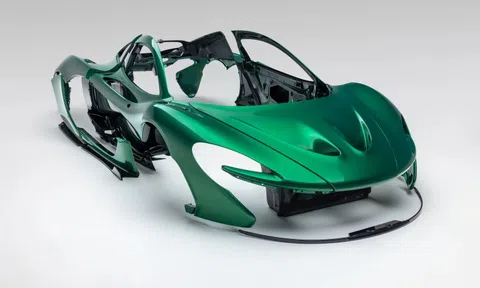 Bộ thân vỏ sợi carbon của siêu xe McLaren P1 có giá 213.000 USD