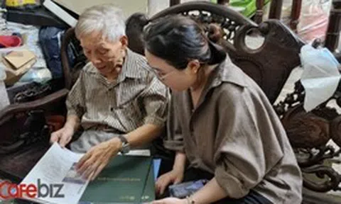 Bắt đầu từ một lời mời dự khai trương và 5 triệu đồng, cụ ông với danh xưng Thầy thuốc ưu tú gần 90 tuổi phải cầm cố cả căn nhà đang ở
