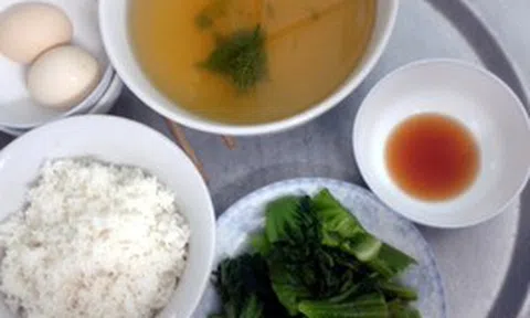 Vợ chồng lương 23 triệu nhưng mỗi tháng chỉ tiêu 5 triệu, mẹ chồng lên thăm nhìn mâm cơm liền nổi giận: "Tiết kiệm kiểu này rồi có ngày trả giá"