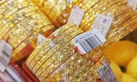 Hai tuần, giá vàng miếng SJC, vàng nhẫn tăng hơn 15 triệu đồng
