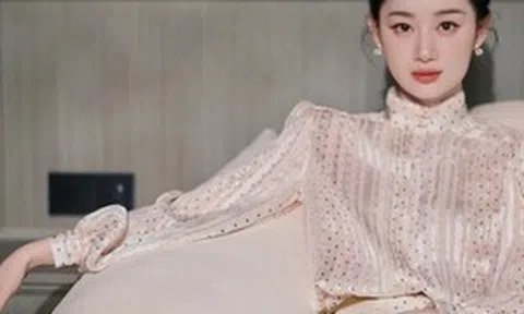 Bí mật của "khóe miệng hướng thượng": Nét tướng ngầm giúp phụ nữ tuổi trung niên hóa giải mọi vận xui, biến nguy thành an