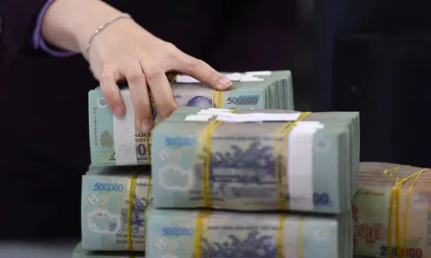 Một ngân hàng tăng lãi suất cơ sở lên 9,5-12,3%/năm