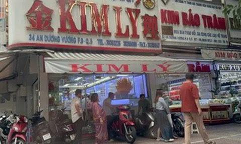 Thị trường kim cương xáo trộn
