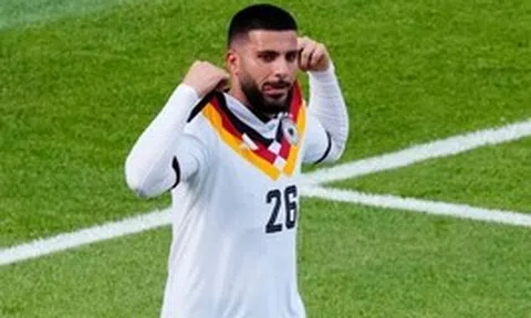 Phát hiện 1 cựu công nhân nhà máy đi đá World Cup