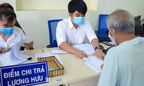 Dù được tăng lương hưu nhưng số tiền tôi nhận mỗi tháng không thấm vào đâu so với cuốn sổ tiết kiệm mà các con đã dỗ dành