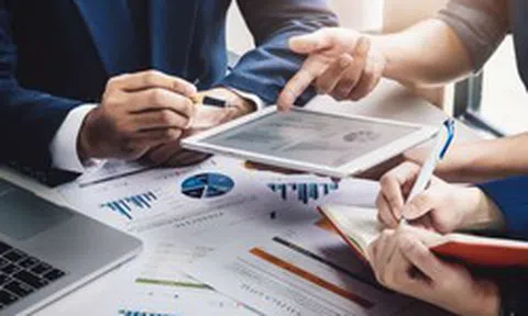 Áp lực của những quyết định triệu đô