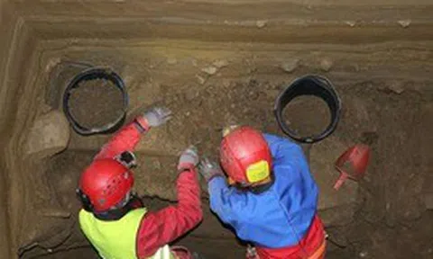 Các nhà khoa học đã mở một hang động bị lãng quên và phát hiện ra bí mật 75.000 năm