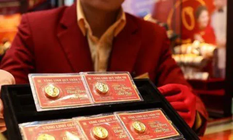 Mua 3 lần vẫn lỗ hơn 90 triệu đồng: Cái giá của việc đuổi theo giá vàng