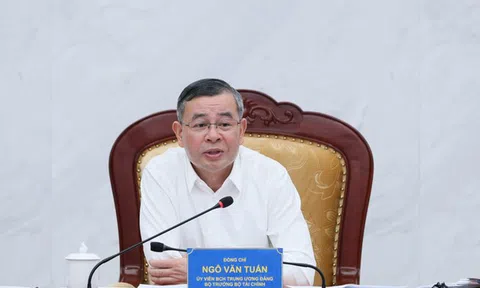 Bộ Tài chính thúc EVN, Petrovietnam, TKV tăng tốc đầu tư, bảo đảm tăng trưởng 2 con số