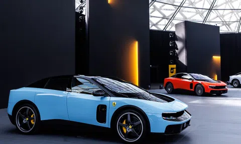 Ferrari: 'Không có chuyện mua xe điện Ferrari Luce để được ưu tiên'