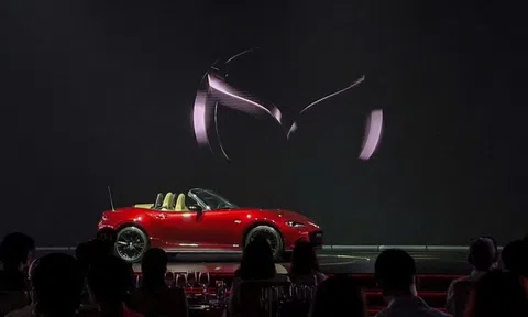 Xe thể thao 2 cửa 'huyền thoại' Mazda MX-5 chốt giá từ 1,339 tỷ đồng