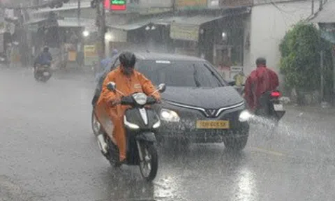 Dự báo thời tiết hôm nay, 26-6 tại TPHCM và Nam Bộ: Mưa dông tăng, độ bao phủ lớn