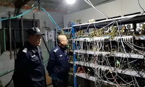 Phát hiện căn nhà không người ở vẫn phát sinh 1 triệu đồng tiền điện mỗi tháng: Cảnh sát ập vào, sững sờ trước cảnh tượng bên trong