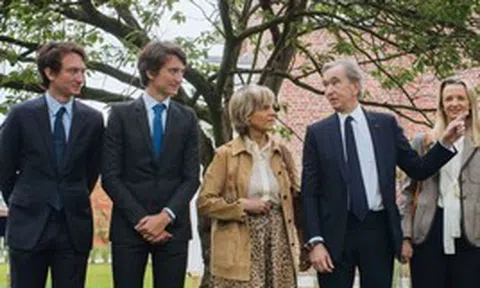 Cuộc sống 5 cậu ấm, cô chiêu nhà tỷ phú Bernard Arnault: Bị đào tạo như quân đội để kế nghiệp đế chế LVMH, bữa trưa cũng là nơi cha 'kiểm tra bài cũ'