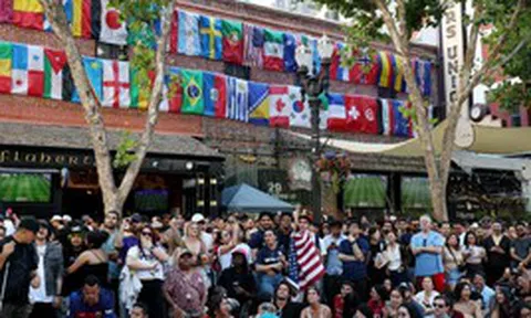 Nổ súng tại khu cổ vũ World Cup, ít nhất một người thiệt mạng, 1 người nguy kịch