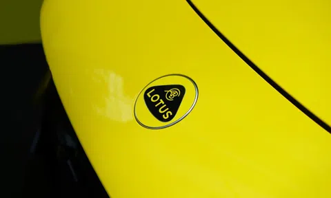 Xe điện Lotus sẽ đến Canada?