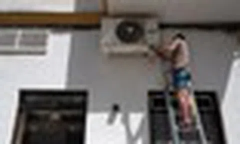 Nắng nóng hơn 40 độ, nhiều nhà ở Pháp, Anh giàu đến mấy cũng không được lắp điều hòa: Vì sao?