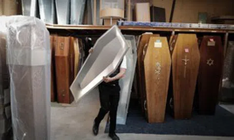 Nỗi ám ảnh giữa lòng nước Pháp: Nhà tang lễ quá tải sau đợt nắng nóng kỷ lục