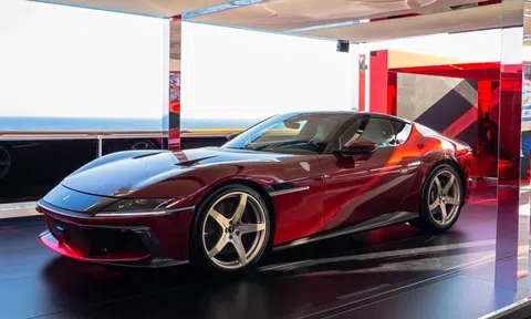 Thấy gì khi 'hộp số sàn' quay lại trên Ferrari 12Cilindri Manuale?