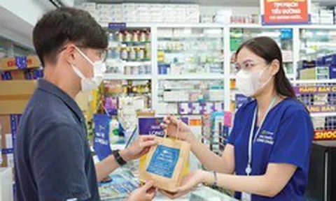 Hé lộ thu nhập của dược sỹ Long Châu, có người được thưởng Tết đến 127 triệu đồng