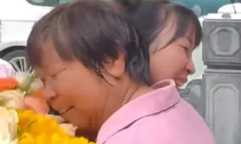 Bé gái 2 tuổi mất tích năm 1991 đoàn tụ với gia đình sau 35 năm