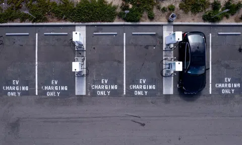 California chính thức áp dụng ưu đãi mới cho xe điện
