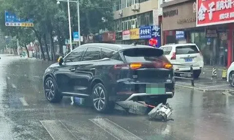 BYD lên tiếng về vụ việc xe điện Tang rơi động cơ khi lội nước