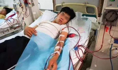 Thiếu niên 17 tuổi suýt mất mạng sau khi bị thứ nước "cực độc" bắn lên người