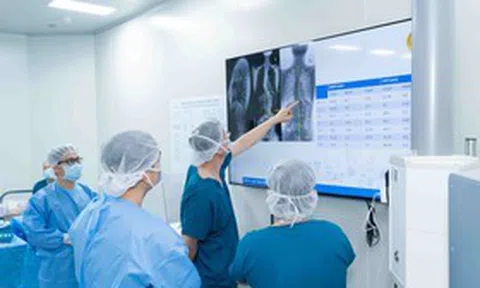 Bác sĩ nói về tương lai của ngoại khoa khi robot phẫu thuật ngày càng hiện diện nhiều trong phòng mổ