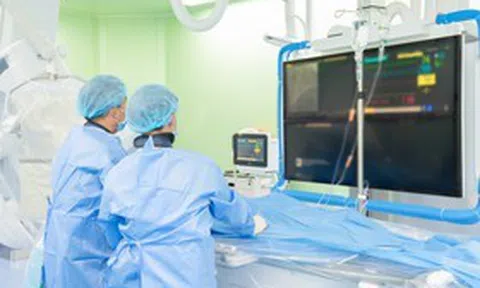 Cứu sống người đàn ông nhồi máu cơ tim cấp giữa "ma trận" bệnh lý phức tạp