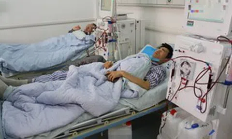 Người đàn ông 39 tuổi suy thận vì "sai lầm chí mạng" khi tắm