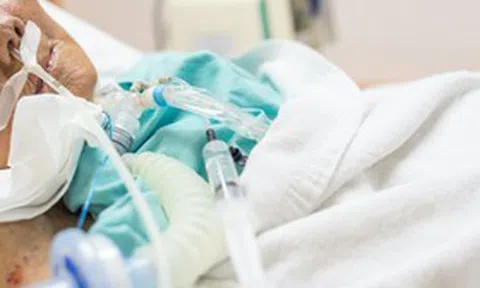 21 ngày nghẹt thở cứu người phụ nữ mắc uốn ván nguy kịch của ê-kíp Vinmec Hạ Long