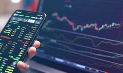 Cẩn trọng với lời mời đầu tư tài chính, tiền ảo từ người lạ trên mạng xã hội