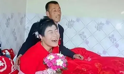 Giữa đám cưới, cô dâu liên tục có "biểu hiện lạ" gây tranh cãi