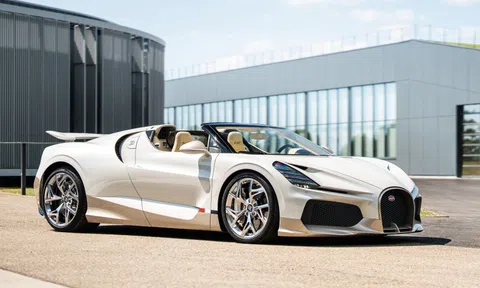 Kỷ nguyên động cơ W16 kết thúc với siêu xe Bugatti W16 Mistral này