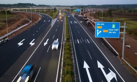 Sẽ thế nào nếu cao tốc Việt Nam bố trí làn vượt xe?