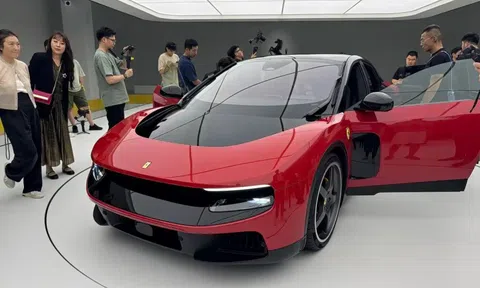 Siêu xe điện Ferrari Luce đạt mục tiêu doanh số