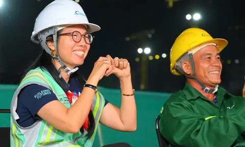 Lãi tăng mạnh, Coteccons thưởng nhân viên 8 tháng lương